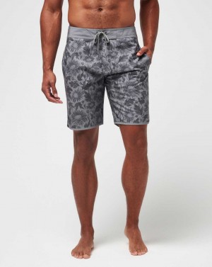 Heather Grey Travis Mathew Green Bottles Boardshort | HYCE65724