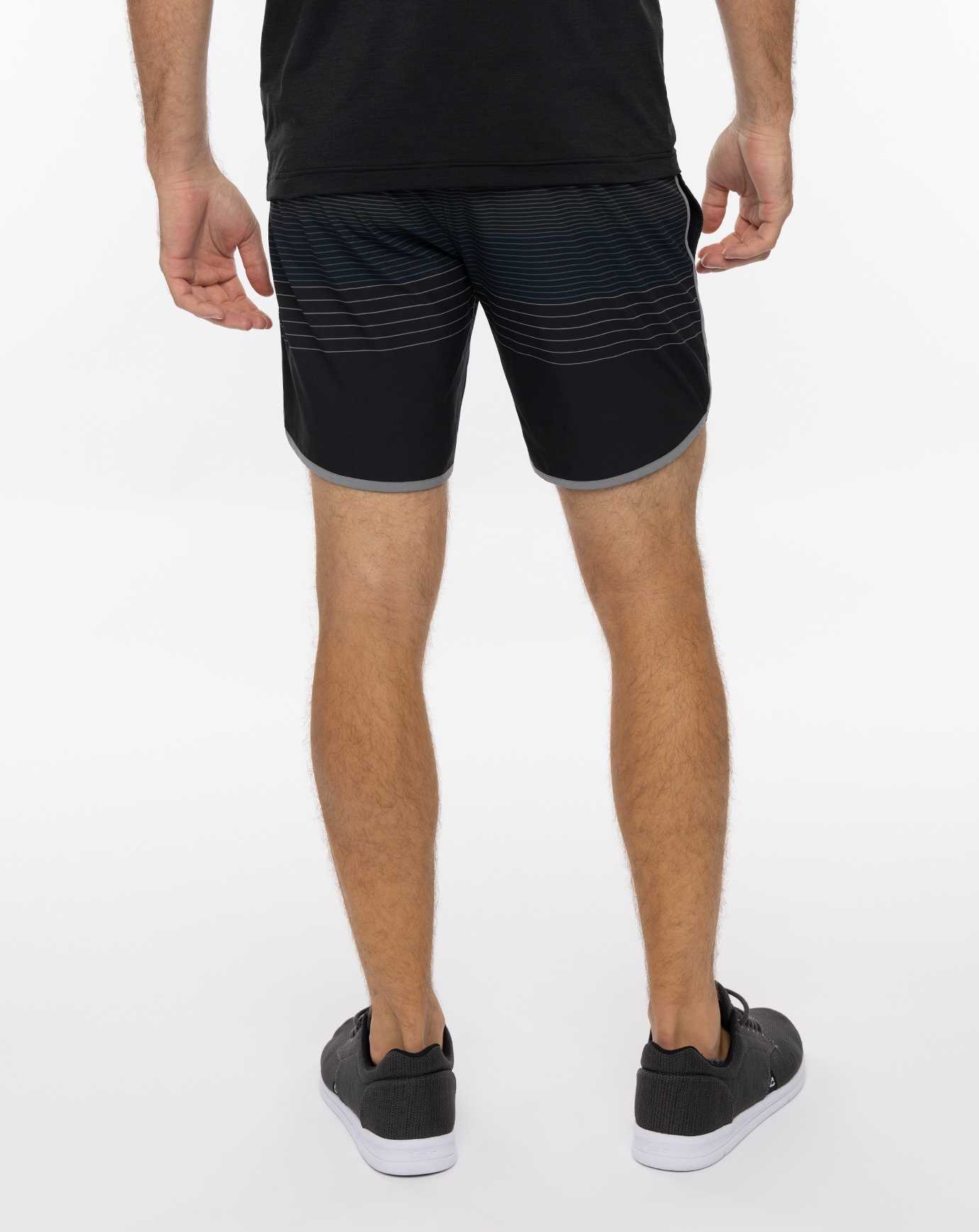 Black Travis Mathew Go Time 3.0 Active Short 7.5in | UVTK41309