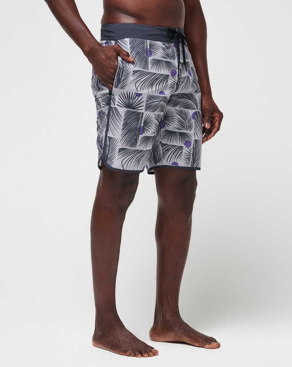 Heather Grey Travis Mathew Sail Plans Boardshort | QIES97865