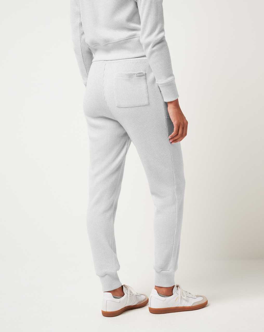 Heather Light Grey Travis Mathew Long Weekend Jogger | UABI37205