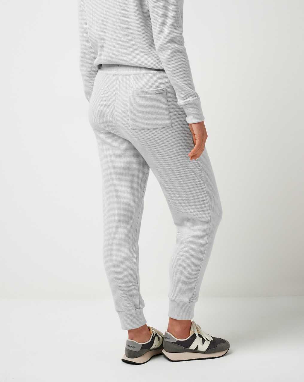 Heather Light Grey Travis Mathew Long Weekend Jogger | UABI37205