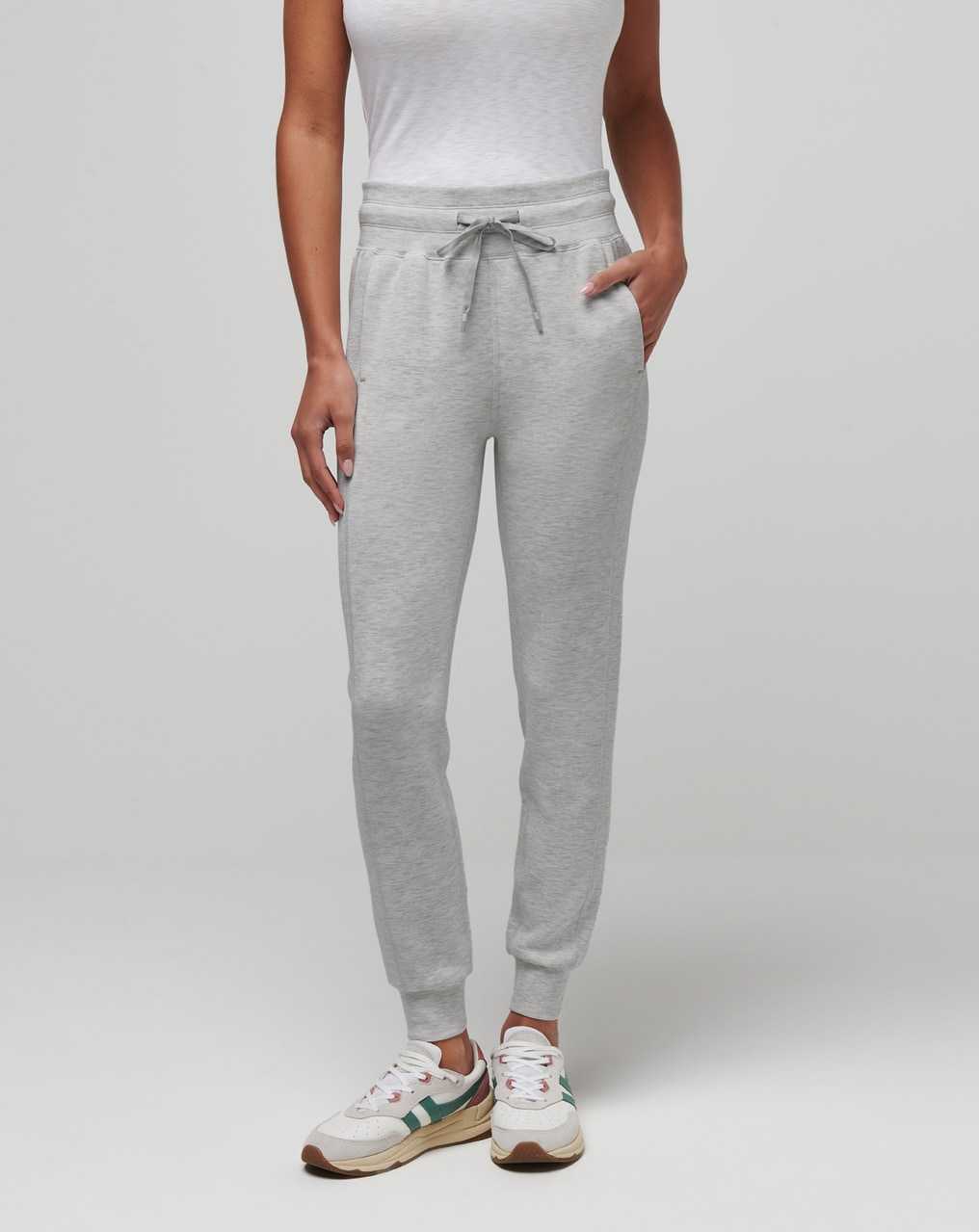 Heather Light Grey Travis Mathew Skyloft Soft Jogger | SQOB34516