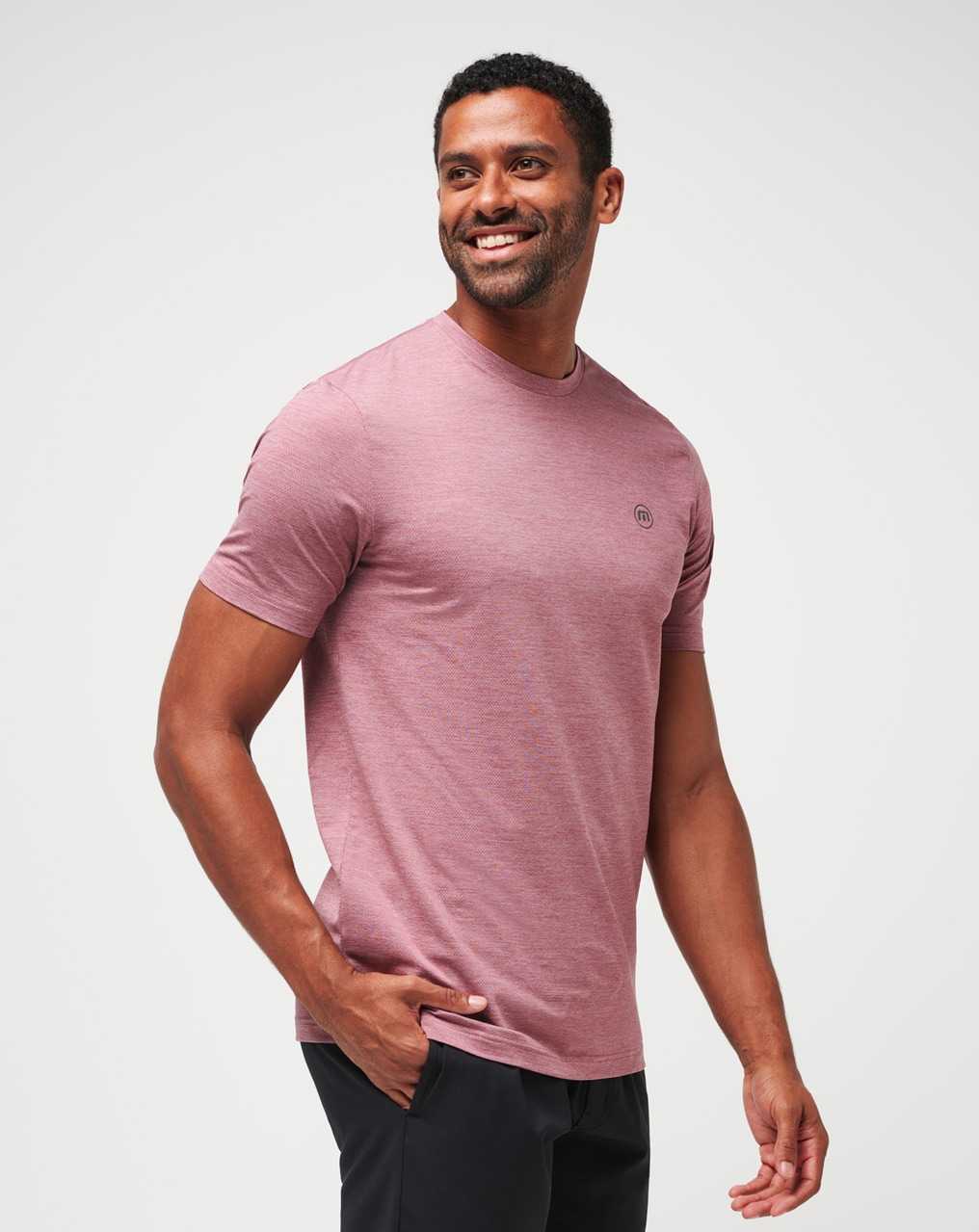 Heather Roan Rouge Travis Mathew Scenic Vista Active Tee | EOVR51927