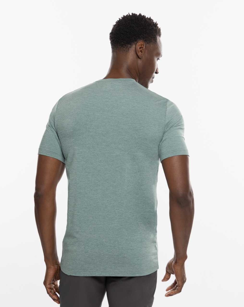 Heather Silver Pine Travis Mathew Scenic Vista Active Tee | QXAZ68217