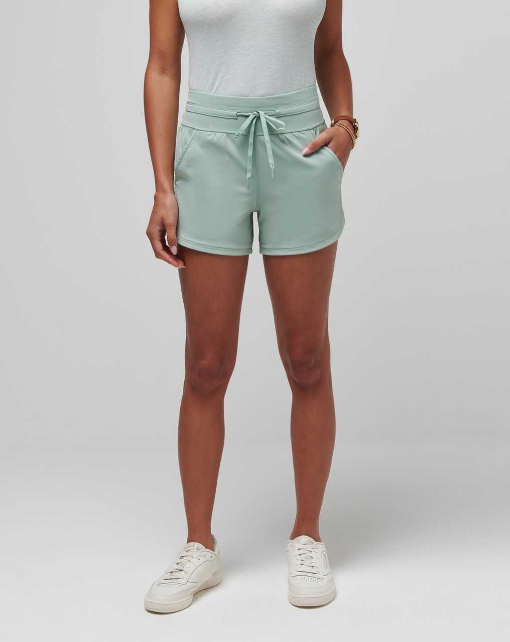 Jade Travis Mathew Moveknit Tie Short | UYLR24651