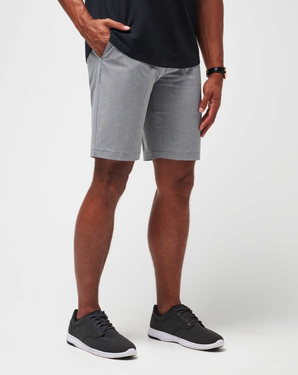 Light Grey Travis Mathew Beck Short 9.5in | LRHV06187