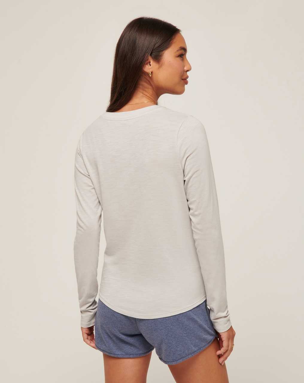 Light Grey Travis Mathew Cloud Jersey Henley | BTRN41583