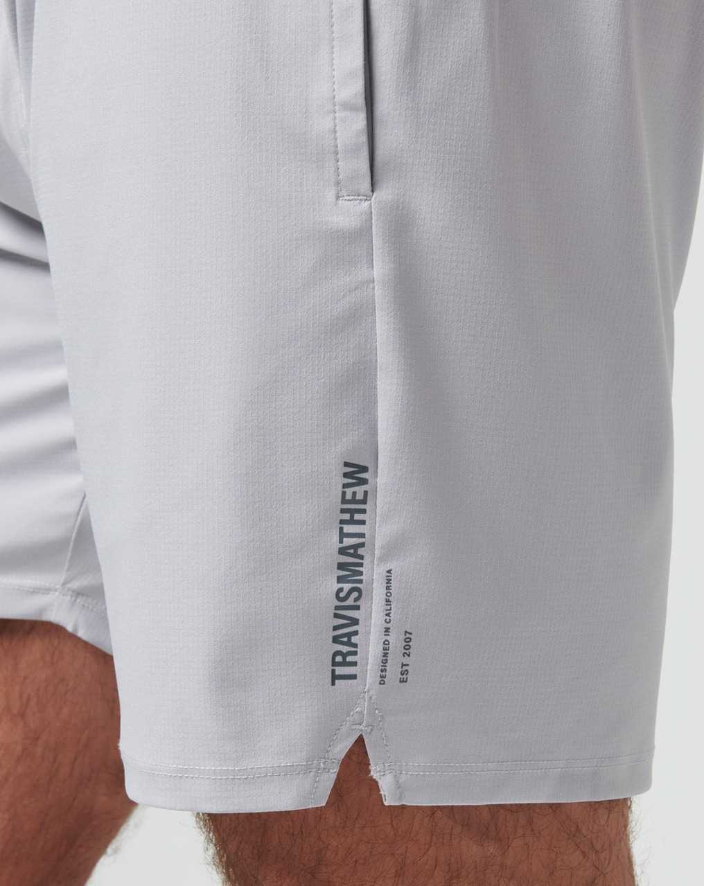 Micro Chip Travis Mathew Wanderlust E-waist Short 7.5in | EKYA12508