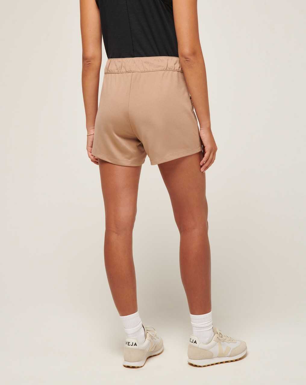 Natural Travis Mathew Friday Ponte Pocket Short | YWRA29583