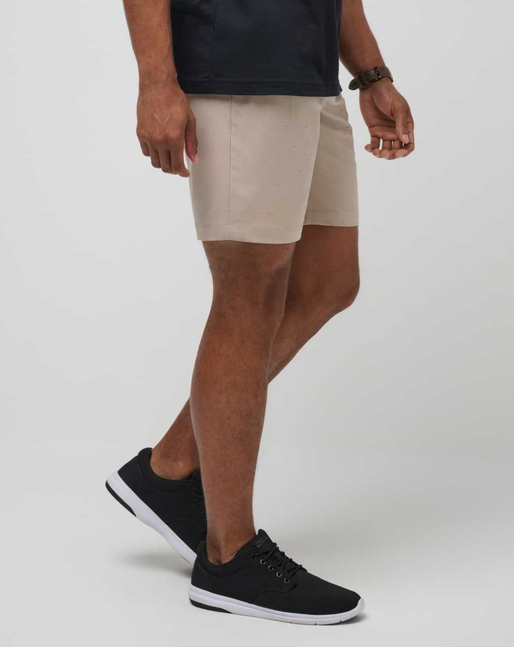 Oxford Tan Travis Mathew Private Pier Short 9in | EKUN74051