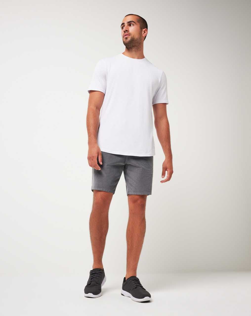 Quiet Shade Travis Mathew Cuddy Cabin Short 8in | OBLI64395