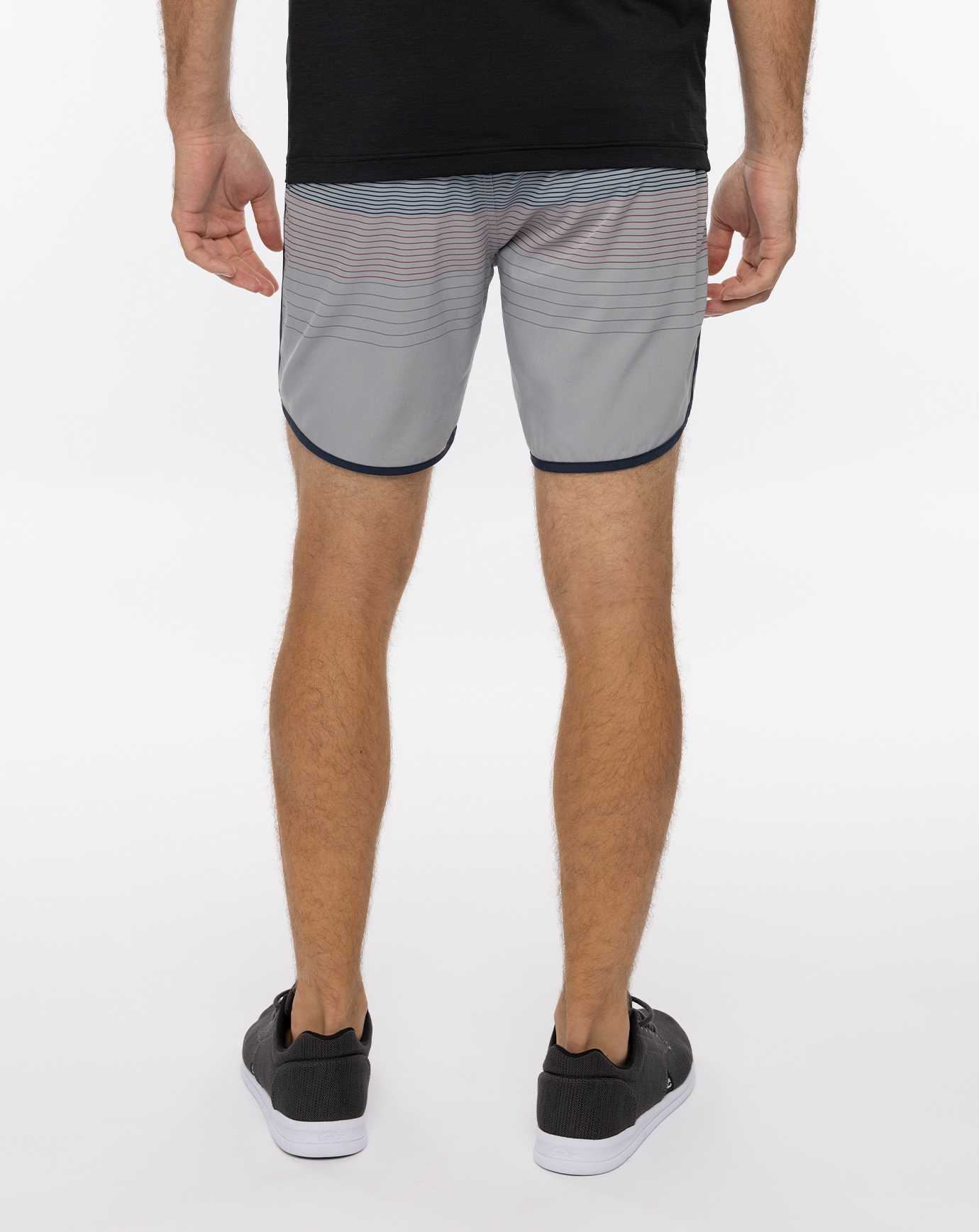 Quiet Shade Travis Mathew Go Time 3.0 Active Short 7.5in | WDBO79235