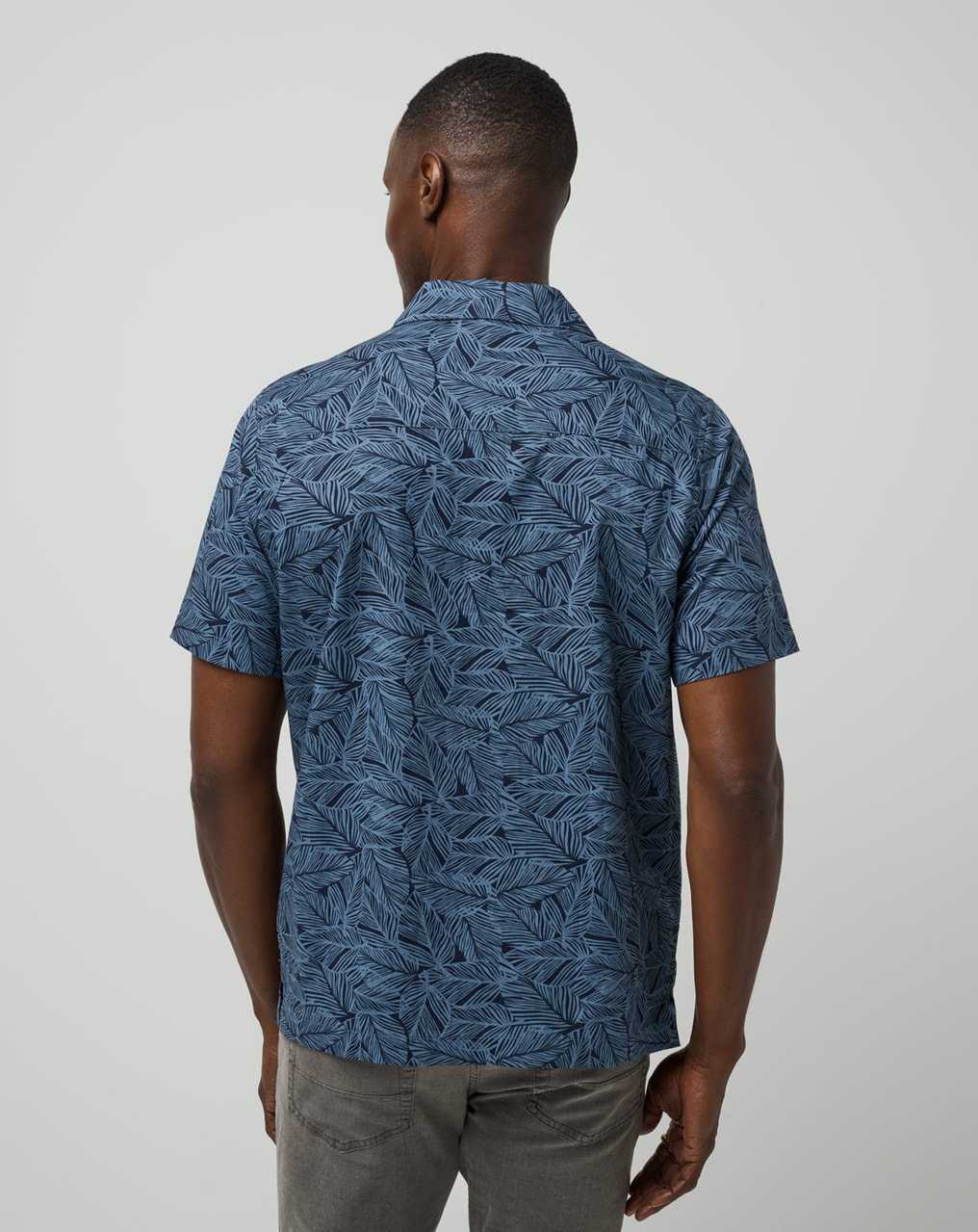 Total Eclipse Travis Mathew Afternoon Sun Button-up | XQCG32149