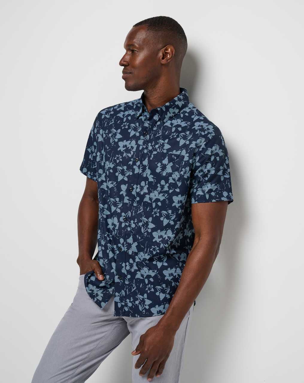 Total Eclipse Travis Mathew Bombadier Button-up | BPFI50341