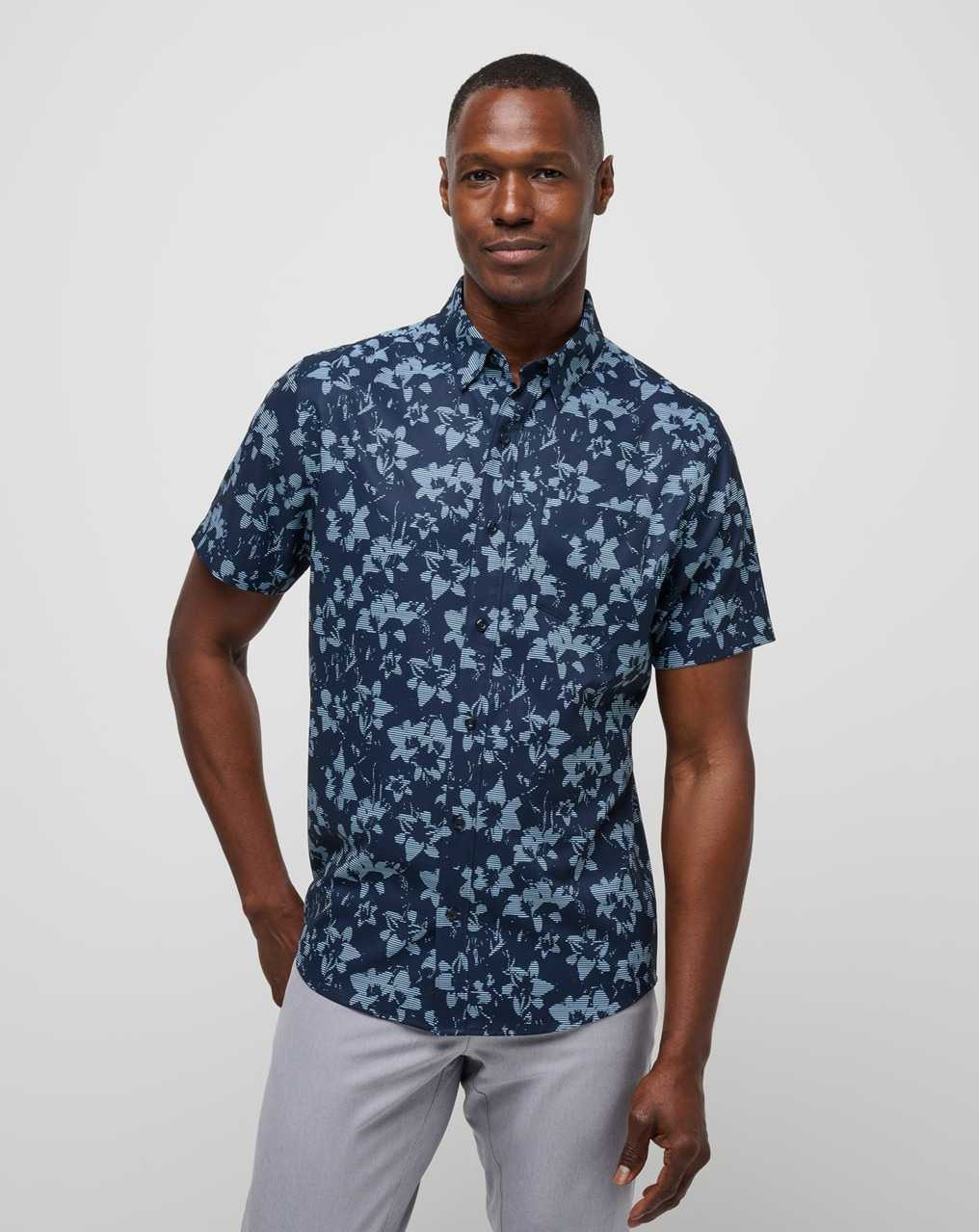 Total Eclipse Travis Mathew Bombadier Button-up | BPFI50341