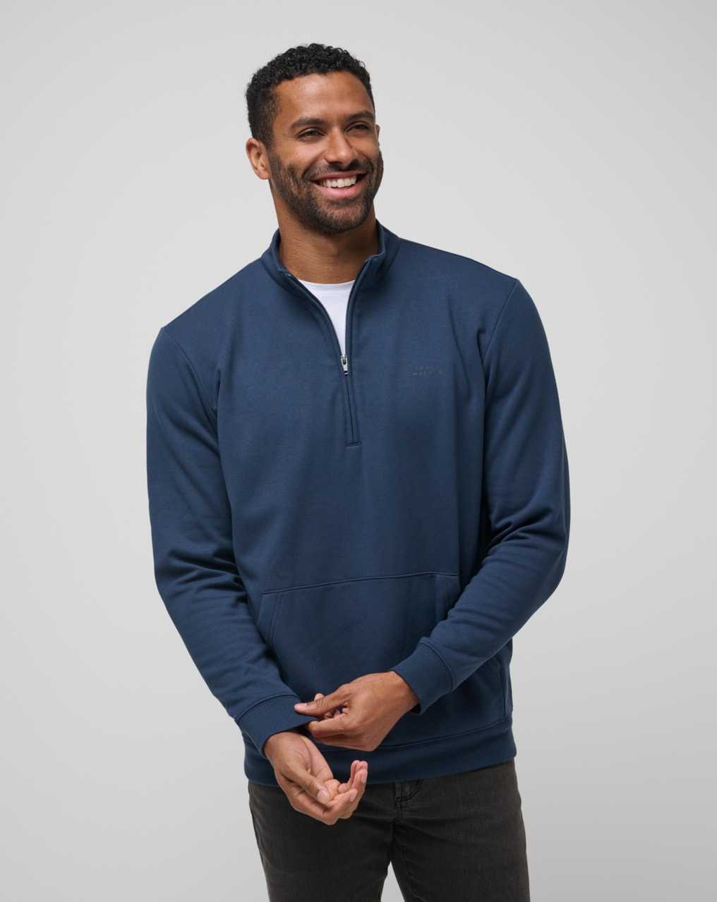 Total Eclipse Travis Mathew Hotel Hopper Quarter Zip | LWZI97216