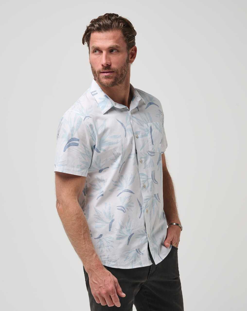 White/Quiet Harbor Travis Mathew The Thick Of It Button-up | TNKC49126